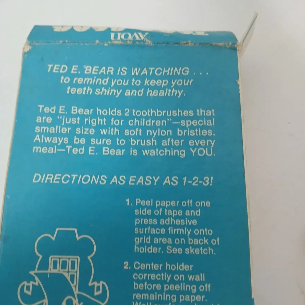 Vintage 1970s Toothbrush Bear-shaped wall Holder Ted E. Bear Avon New Open Box
